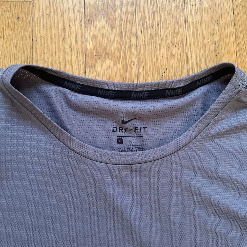 Nike Dri-Fit long sleeve gray shirt, Men's Large - Picture 3 of 7